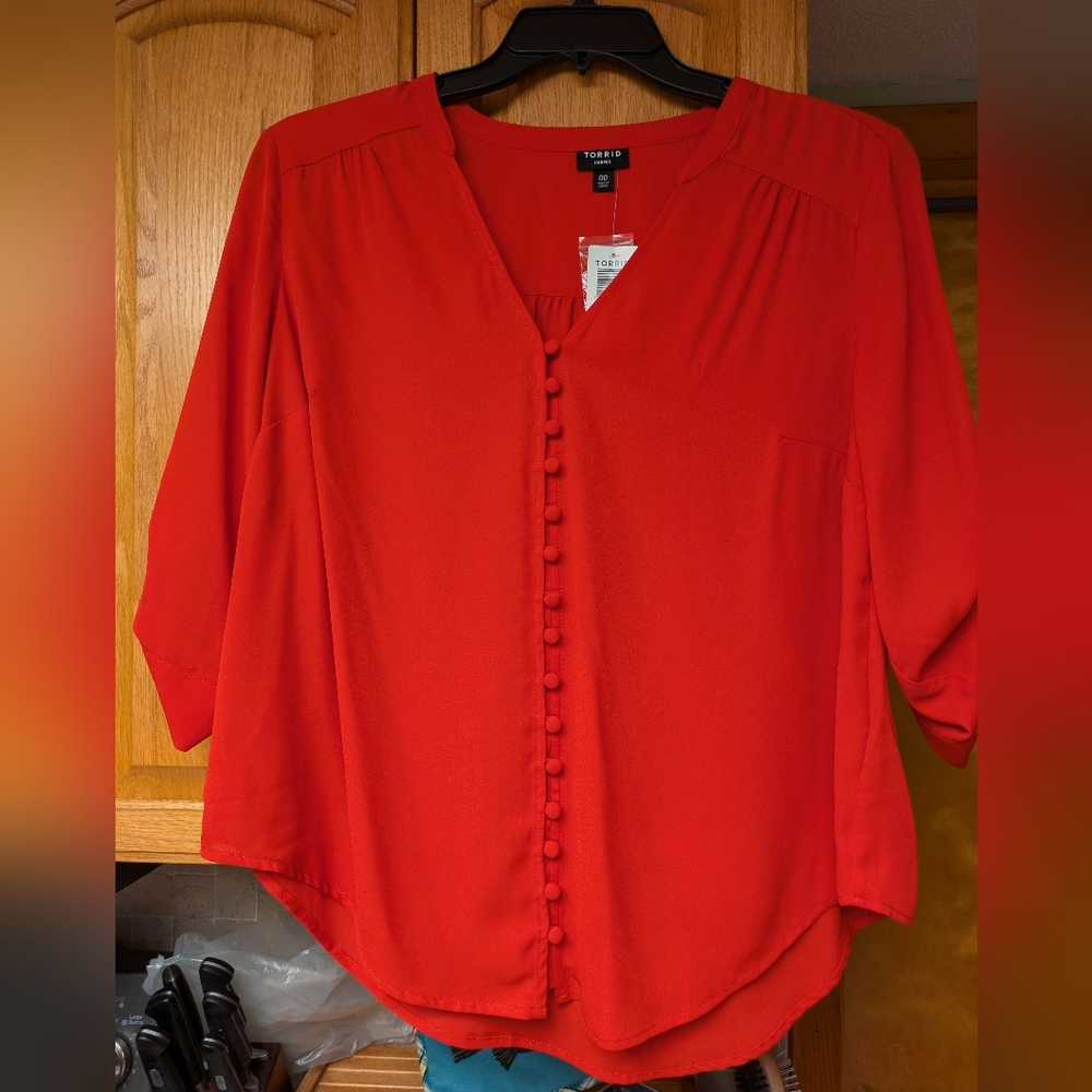 NWT Torrid sz 00 Harper Red Blouse